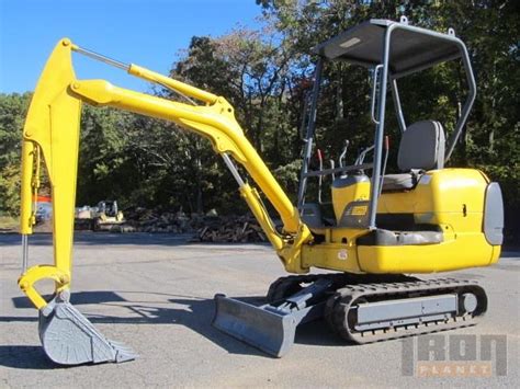 Komatsu PC15R8 excavator specs (1999 